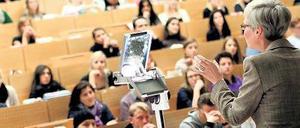 Professorinnen vor. Der Wissenschaftsrat will, dass endlich die Potenziale von Frauen ausgeschöpft werden.