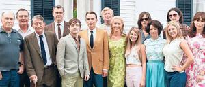Gruppenbild mit Patriarchen. Die Familien des Amerikaners Jim Caldwell (Robert Duvall) und des Engländers Kingsley Bedford (John Hurt, beide vorne links) begegnen einander in Alabama. Den sonderlichen Sohn Skip spielt Regisseur Billy Bob Thornton (Mitte). Und wer entdeckt Kevin Bacon? 