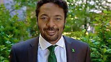 Bola Olalowo wird Grünen-Abgeordneter in Berlin. 