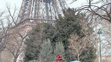 Auf Zimmersuche. Viele ausländische Studenten beginnen ihr erstes Semester in Paris mit einem Spießrutenlauf. Foto: Reuters