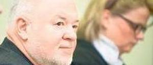 Auf der Anklagebank. Hotelier Axel Hilpert muss sich wegen Betrugs vor Gericht verantworten. Foto: dapd/Klaus-Dietmar Gabbert