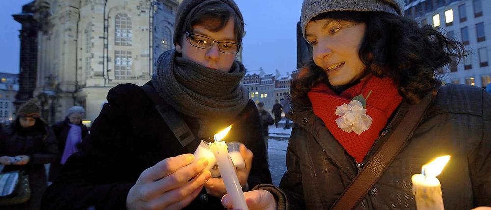 Stilles Gedenken. Rechtsextremisten versuchen seit Jahren, die Zerstörung Dresdens durch alliierte Bomber für ihre Propaganda zu missbrauchen. 