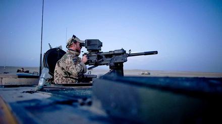 Ein Bundeswehrsoldat in Afghanistan. Jetzt debattiert Deutschland über einen Tag für Veteranen.
