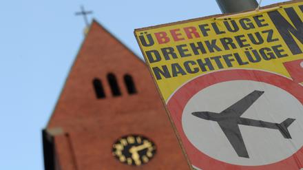 Ganz glich ob Kirchturmglocke oder Nachtflugverkehr – Die Beschallung geht auf die Ohren.