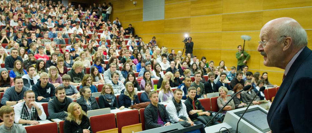 Deutschlands Professoren können mit höherer Besoldung rechnen.