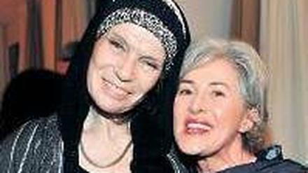 Veruschka von Lehndorff und Gastgeberin Giovanna Stefanel-Stoffel. Foto: Schroewig