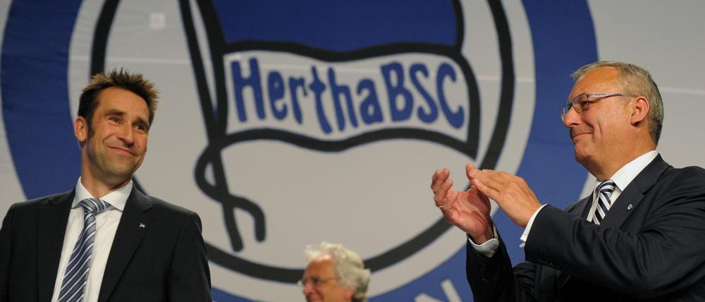 Applaus vom Boss. Michael Preetz (links) kann sich noch immer der Unterstützung seines Präsidenten Werner Gegenbauer sicher sein. 