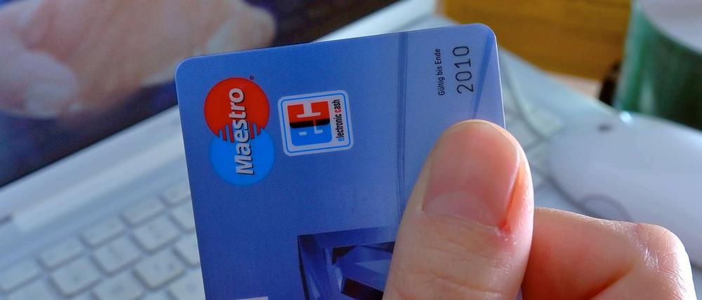 Kriminelle verdienen mit dem Identitätsklau mittlerweile gutes Geld.