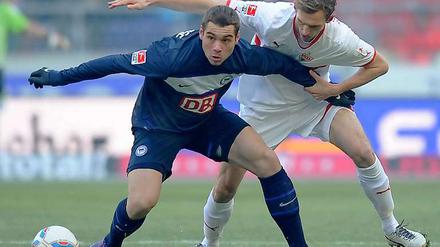 Lauert auf Tore: Pierre-Michel Lasogga (links).