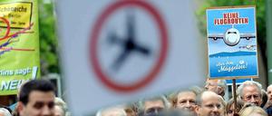 Demo gegen Lärm. Seit Monaten demonstrieren Anwohner gegen den Flughafen.