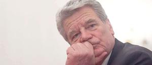 Als Kandidat für das Bundespräsidentenamt wird Joachim Gauck von allen Seiten beleuchtet