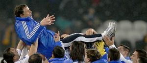 An der Ägäis, die er 2010 nach den Enttäuschungen bei der EM 2008 und der WM 2010 verlassen hatte, wird "Rehhakles" bis heute vergöttert. Er war als erster Ausländer "Grieche des Jahres", Welt-Nationaltrainer sowie Ehrenbürger Athens.
