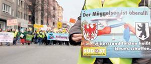 Massenweise Proteste. Betroffene lärmten gestern in der City West gegen die aktuellen Flugrouten. 