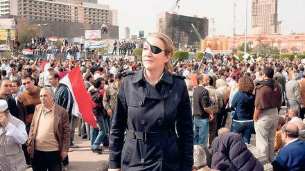 Im Herzen der Revolution. Die in der syrischen Stadt Homs getötete Reporterin Marie Colvin berichtete auch vom Tahrir-Platz in Kairo während der Arabellion in Ägypten. Foto: dpa
