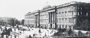 Rondell. An der Rathausbrücke, hier mit dem Reiterstandbild des Großen Kurfürsten (li.), soll die Schlossfassade nach dem historischen Vorbild abgerundet gestaltet werden. 