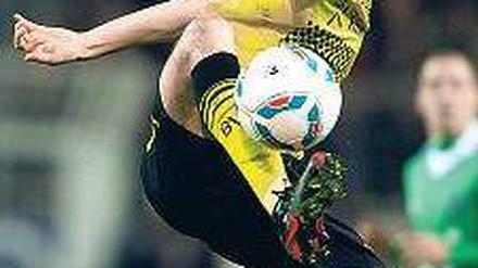 Einer trifft immer. Robert Lewandowski, Dortmunds polnischer Torjäger.