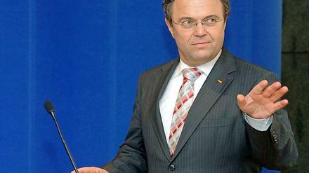 Welches Ziel verfolgt Bundesinnenminister Friedrich mit seiner Kritik an Migranten?