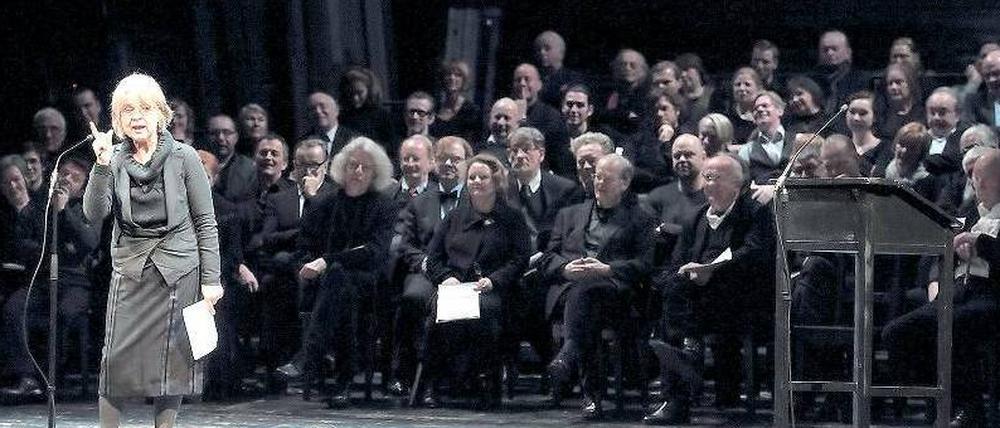 Danke, Thomas. Cornelia Froboess spricht über den Theatermann Langhoff, der am 18. Februar 73-jährig gestorben ist. 