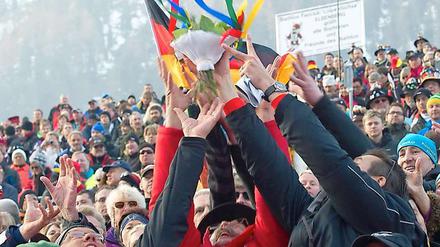 Bunte Mischung. In der Chiemgau Arena tummelten sich an den ersten beiden Wettkampftagen insgesamt 56 000 Zuschauer.