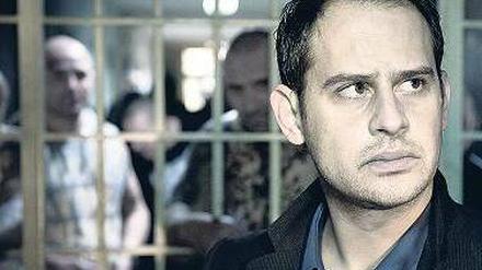 Gefangen. Paul Jensen (Moritz Bleibtreu) steht unter Terrorverdacht. Foto: Universal