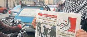 Über das brutale Vorgehen des Militärs gegen eine junge Demonstrantin berichtete die Zeitung „Al Tahrir“ im Dezember. Die Zeitung will sich nicht einschüchtern lassen. Foto: AFP