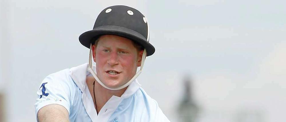 Gibt auf dem Pferd eine gute Figur ab: Prinz Harry.