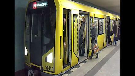 Das Filmen und Fotografieren der U-Bahn gefällt nicht jedem.