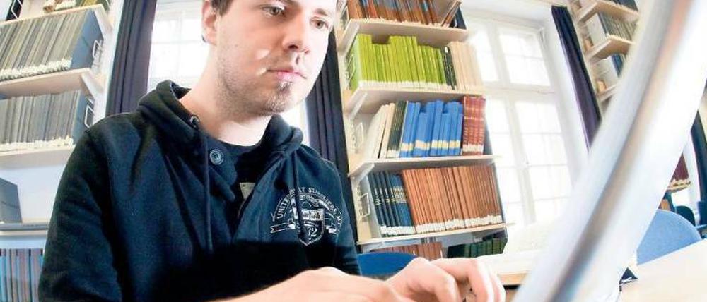 Alles im Austausch. Studierende sollen im Internet nicht nur Lernmaterial finden, sondern darüber online mit Kommilitonen und Dozenten aus der ganzen Welt diskutieren: So stellen sich Experten gutes E-Learning vor. 