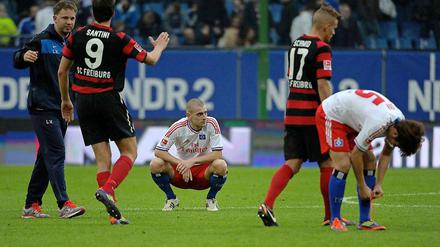 Freude und Ernüchterung nebeneinander: Der SC Freiburg schöpft wieder Hoffnung im Abstiegskampf und wirft den HSV zurück.