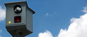 Tempo 240: Das wird teuer - und hat viele Menschen gefährdet.