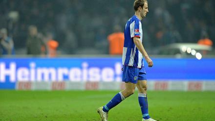 Nach seinem Foul an Toni Kroos hätte Roman Hubnik Rot verdient gehabt, doch der Schiedsrichter bestrafte ihn "nur" mit Gelb, sodass der Herthaner bis zum Schluss auf dem Platz bleiben musste.