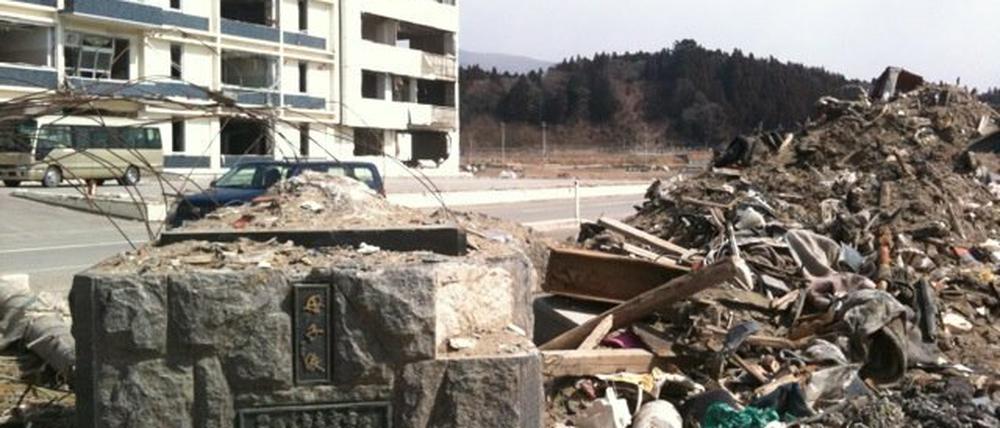 Das alte Rathaus in Rikuzentakata. Nur wer es aufs Dach schaffte, hat überlebt.