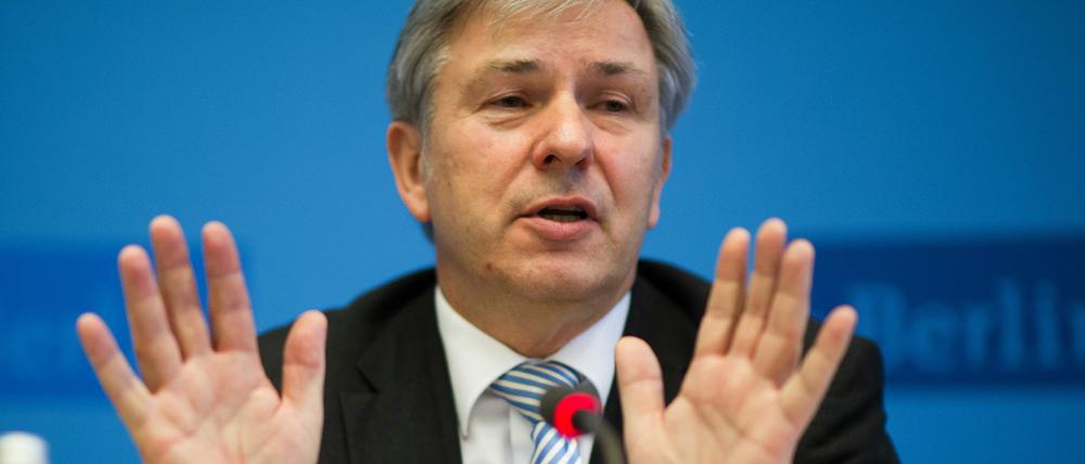 Klare Grenzen gefordert: Zwei Privatflüge und und eine Finca-Einladung für Klaus Wowereit haben die die aktuelle Debatte ausgelöst.