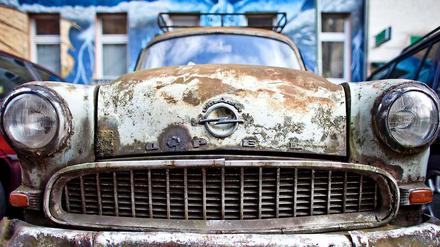 Rostig wie das Image. Während andere Autohersteller Rekordergebnisse verkünden, leidet Opel unter großen Absatzproblemen.
