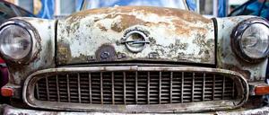 Rostig wie das Image. Während andere Autohersteller Rekordergebnisse verkünden, leidet Opel unter großen Absatzproblemen.