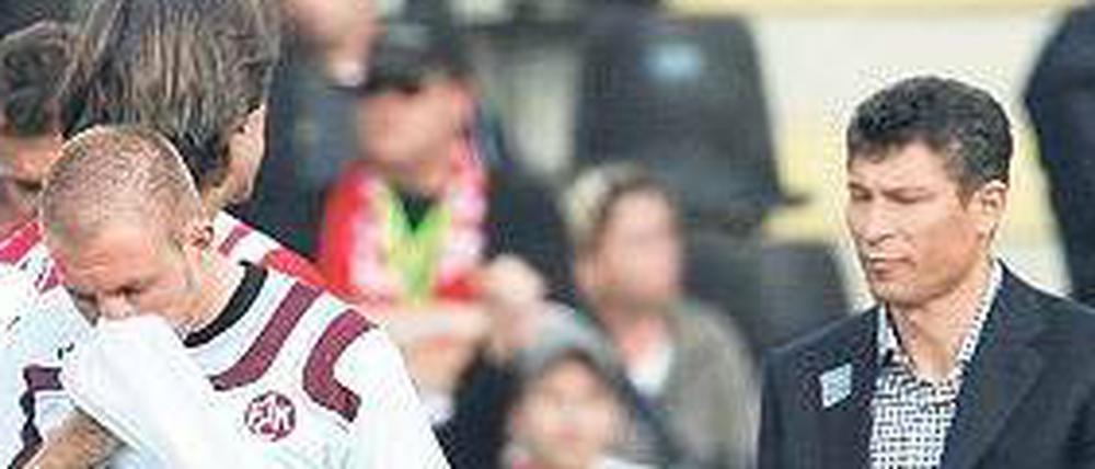 Hinterhergelaufen. Auch mit dem neuen Trainer Krassimir Balakow hält der Abwärtstrend des 1. FC Kaiserslautern an.