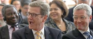 Für Bonn Werbung zu machen, macht Spaß. Diesen Eindruck hinterlassen zumindest Außenminister Guido Westerwelle (FDP) und Umweltminister Norbert Röttgen (CDU), die am Mittwoch bei einer Botschafterkonferenz darum warben, den Sitz des Weltbiodiversitätsrates in Bonn zu installieren. 