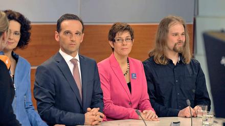 Jeder denkt sich hier seinen Teil. Und was die Forschungsgruppe Wahlen herausgefunden hat, finden Sie hier. 