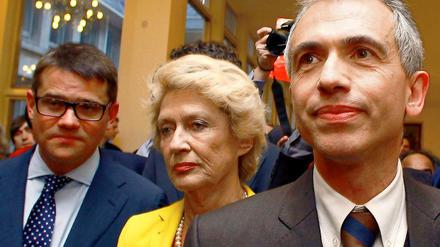 Peter Feldmann gewinnt Stichwahl in Frankfurt am Main und erobert damit das Amt des Oberbürgermeisters von Petra Roth (CDU). Die hatte ihren Rückzug angekündigt und für die CDU war der hessische Innenminister Boris Rhein angetreten (links).