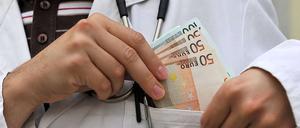 Bisher ist es schwierig juristisch gegen Korruption vorzugehen.