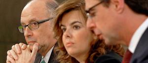 Mitglieder der spanischen Regierung, in der Mitte Soraya Saenz de Santamaria.