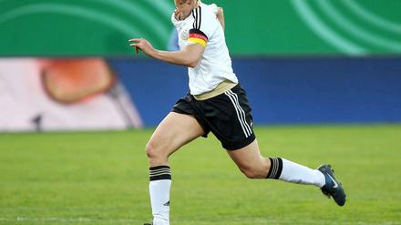 Birgit Prinz bereitete ihren Fans ein letztes Mal Freude: In ihrem Abschiedsspiel gegen den 1. FFC Frankfurt schoss die Frontfrau des deutschen Frauenfußballs zwei Tore.
