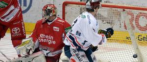 Schon wieder drin. Die Eisbären trafen in den vier Spielen gegen Köln insgesamt 15 Mal und kassierten nur vier Gegentore.