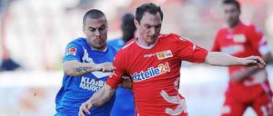 Abgedrängt: Gegen Karlsruhe konnten die Berliner um Patrick Kohlmann sich nicht durchsetzen.