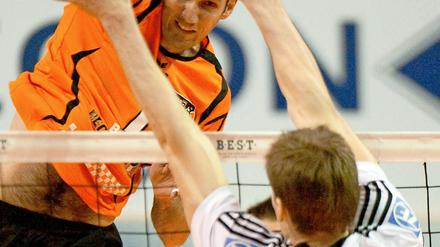 Die Berlin Recycling Volleys setzten sich gegen den Serienmeister aus Friedrichshafen durch.