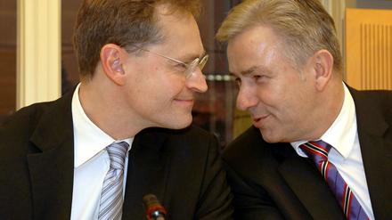 Verkehrssenator Michael Müller (l.) und der Regierende Bürgermeister Klaus Wowereit.