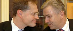 Verkehrssenator Michael Müller (l.) und der Regierende Bürgermeister Klaus Wowereit.