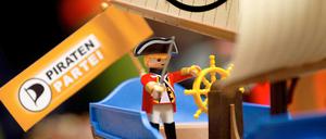 Der Spielzeugriese wehrt sich dagegen, dass seine Figuren immer öfter als Fotomotive für die Piratenpartei herhalten müssen. 
