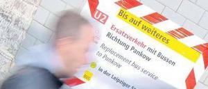 Treppauf, treppab. Auch die Fahrgäste der U 1 müssen sich auf unbequeme Zeiten einrichten – bis zum Juni wird am Gleisdreieck gebaut.