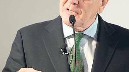 Räumt „Anfängerfehler“ ein:  Gerhard Schröder in Berlin.